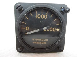 The Electric Auto-Lite Co. P/N 10058-A Hydraulic Pressure Gauge - $25.57