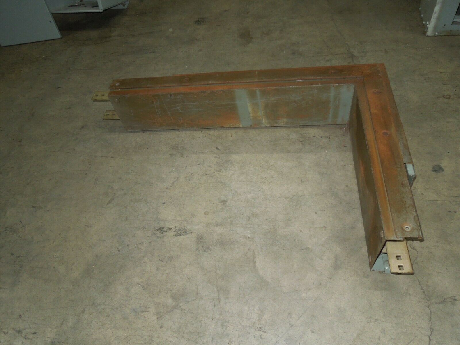 Trumbull FVK364 400A 3Ph 4W 600V Aluminum Edgewise External Bus Duct Elbow - $1,250.00