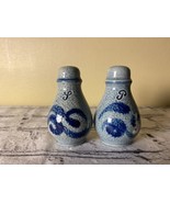 Estate Small Blue Glazed Pottery Salt &amp; Pepper Shakers  – 3.25” Japan vi... - £14.19 GBP