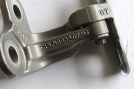 16-17 JAGUAR XE DRIVER LEFT SIDE DOOR UPPER HINGE BRACKET FRONT or REAR M1490 image 9