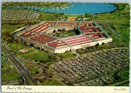 Aerial View Postcard The Pentagon Arlington Virginia Postmarked 1976 - £5.88 GBP