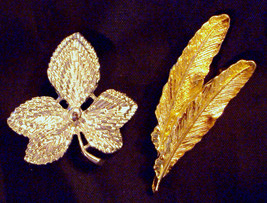 Gerry&#39;s PIN Lot Gold Plated Feathers &amp; Silver tone Fall Leaf Textured Brooch VTG - £11.91 GBP