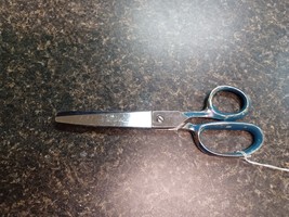 Heritage Cutlery 108XB Blunt Tip Carpet Scissors - $564.31 MXN