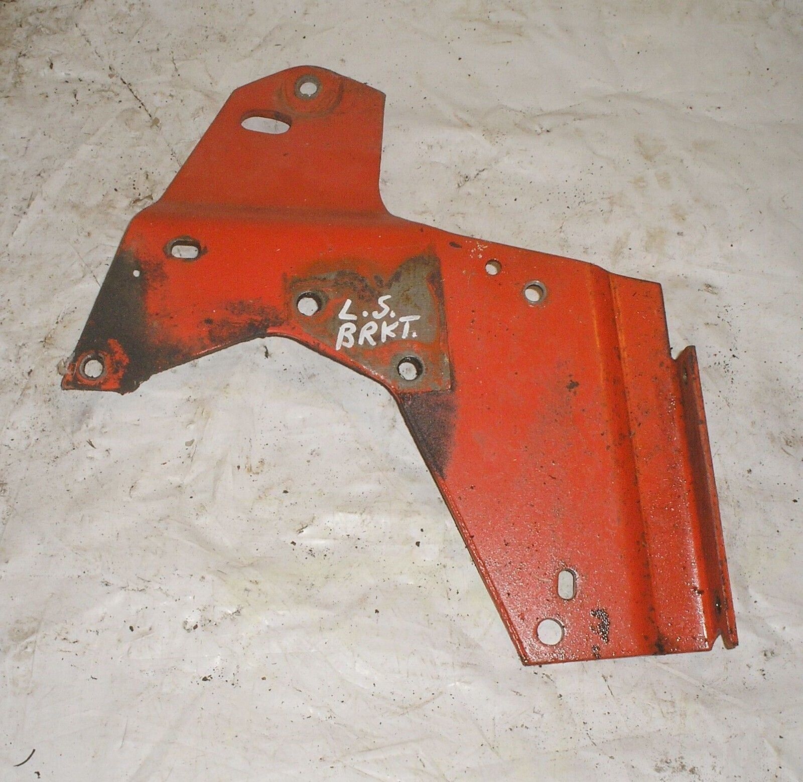 Simplicity Tractor Lawnmower Broadmoor 728 w Briggs 8 HP Left Seat Bracket - $28.99