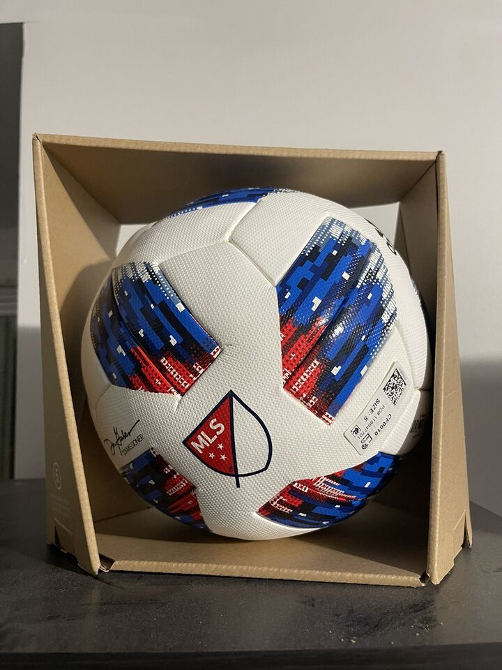 Adidas MLS Nativo 2018 Official Match Ball, Brazuca, Telstar, Terrapass CF0010 - £235.98 GBP