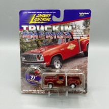 Johnny Lightning Truckin&#39; America 1978 Li&#39;l Red Express Collector No 27 ... - £10.07 GBP
