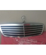 07-09 MERCEDES W221 S CLASS S550 S450 FRONT RADIATOR GRILLE GRILL W/ORNA... - $338.21 CAD