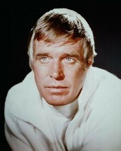 George Peppard in white turtle neck &amp; cardigan as Banacek 11x17 inch Poster - £15.73 GBP