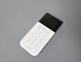SimpliSafe Home Security Kit HSK111 - White/Black READ image 4