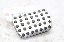 08-11 MERCEDES-BENZ C CLASS Brake Pedal Pad Cover F1351 image 10