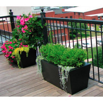 Sunscape Carmen Fiberglass Planter White - $4,367.09 MXN