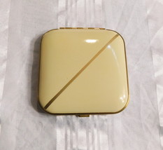 Cream Mondaine Compact # 21104 - £97.67 GBP