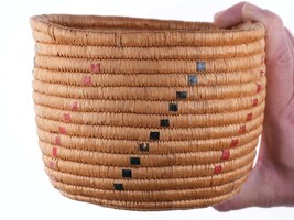 Vintage Native Alaskan basket - £134.41 GBP