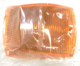 F2HZ-15442-A Ford 1992-1997 CF600/800 Amber Roof Marker Lamp Lens 8368 - $22.76