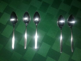 5 Oneida /Oneidacraft  LAGOSTINA Spoons Stainless -18.8 / Demitasse / Baby Spoon - £17.10 GBP