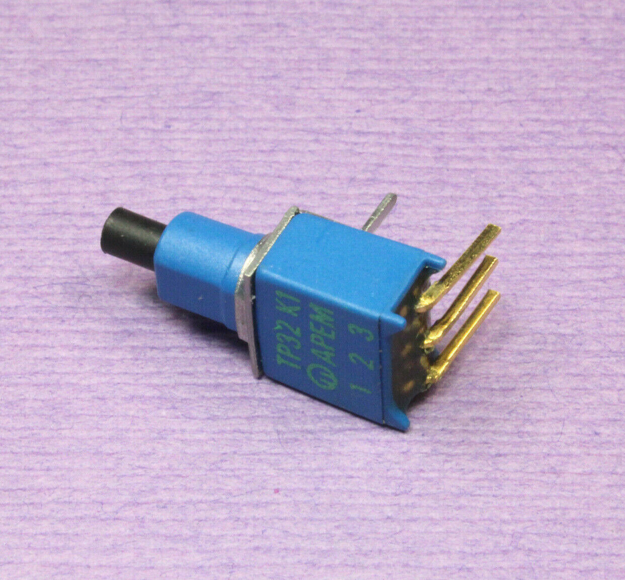 1pc APEM Tiny MOMENTARY Push Buttons Switch, SPDT ON/(ON) Right Angle Go... - $8.75