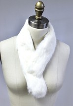 VTG  Rabbit Fur Neck Scarf Stole White/Ivory Full Body Pelt Clip 28&quot;  - $564.60 MXN