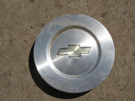 One factory original 2004 to 2009 Trailblazer alloy wheel hubcap center cap - £13.01 GBP