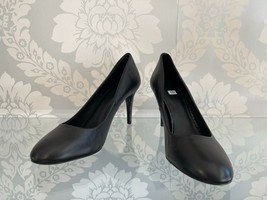 TORY BURCH Black Leather Round Toe Pumps/Heels w/ Snakeskin Detail Sz 10... - £126.38 GBP