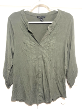 Cable &amp; Gauge L Camo Green Women&#39;s Long Sleeve V Neck Shirt Top - $11.88