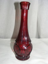 Vintage Wheaton Ruby Red Glass 9&quot; Bud Vase Bullseye Pattern - $553.18 MXN