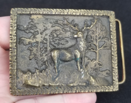 vintage 1975 Belt Buckle &quot;AJ Dezy&quot; elk FOREST brass USA - $403.38 MXN