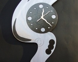 Hand-Crafted Abstract Retro Modern Steel Wall Clock - Squigg - £91.81 GBP