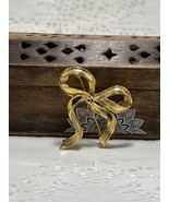 Vintage &quot;Dior&quot; Goldtone Ribbon Bow Brooch/Pin - €86,25 EUR