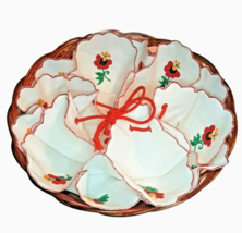 Vintage Bun Bread Basket with Stiffened Embroidered Floral Liner - £29.44 GBP