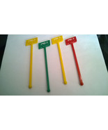 Squirt Swizzle Sticks Drink Stirrers Set of 4 Yellow Red &amp; Green Plastic - €6,50 EUR