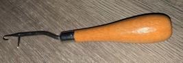 wooden handle latch hook spinnerin - $5.78