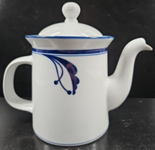Dansk Bayberry Blue Coffee Pot &amp; Lid Vintage Flora Leaves Berry White Ja... - £41.98 GBP