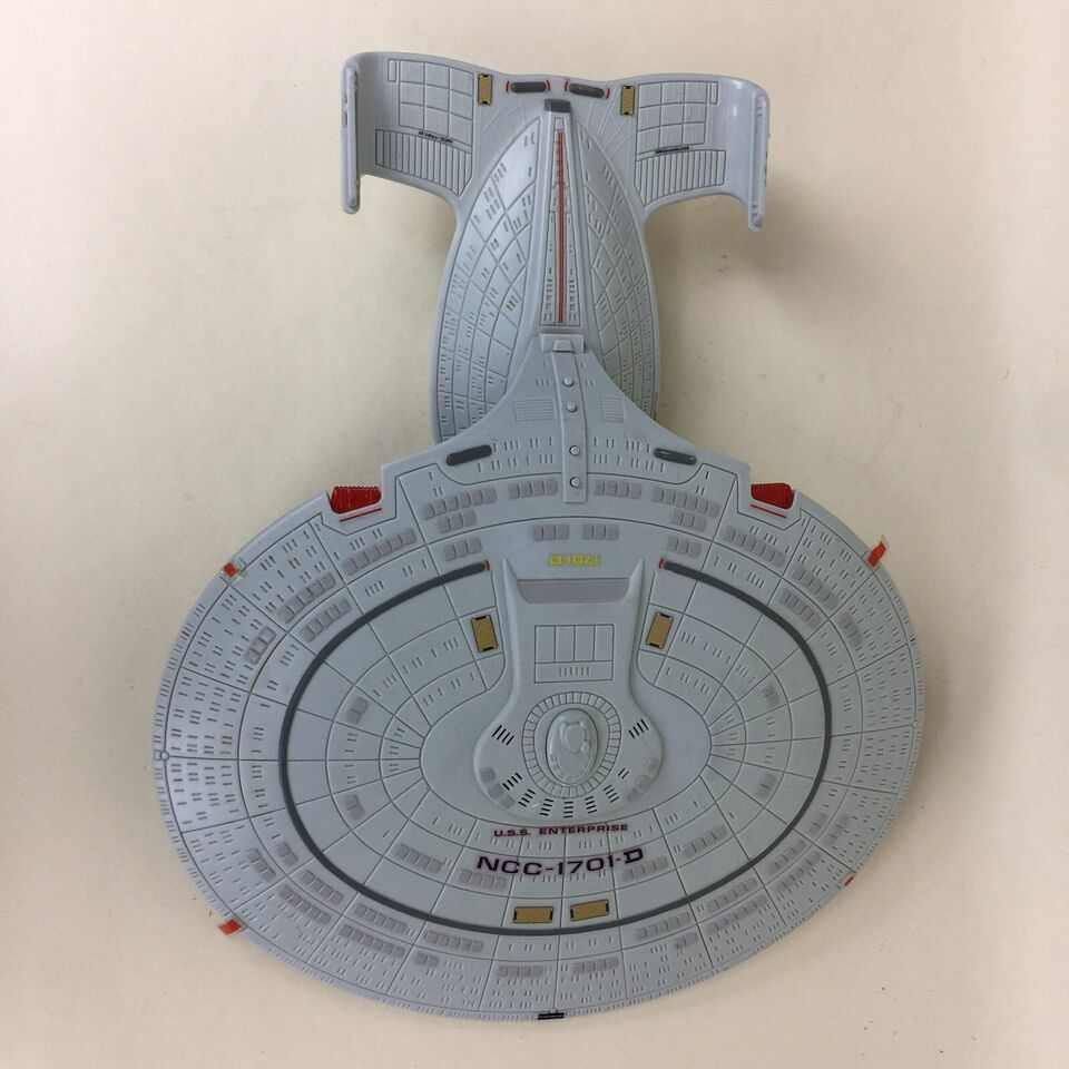 Playmates Toys Star Trek Next Generation 1992 USS Enterprise NCC-1701-D Ship - $19.80