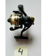 ONE VINTAGE FISHING REEL USED BUT GREAT CONDITION SET4 NO RESERVE - $27.66