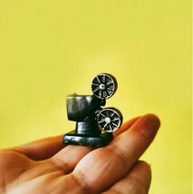 Dollhouse Miniature Vintage Movie Projector Replica 1/12 Scale - $63.22 MXN