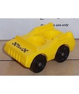 Vintage 80&#39;s Fisher Price Little People yellow Taxi #2500 FPLP - $276.91 MXN