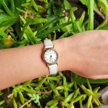 Vintage Genuine Leather Da Vanci Quartz Movement Watch - $24.99