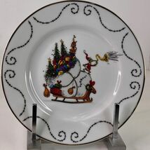 Salad Plate Zrike The Grinch CHRISTMAS  SLEIGH PLATE 8”  Gold Rimmed New - $236.47 MXN Salad Plate Zrike The Grinch CHRISTMAS  SLEIGH PLATE 8”  Gold Rimmed New - $236.47 MXN