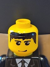 LEGO Pirates Minifigure Head Yellow Male Black Hair - $36.63 MXN