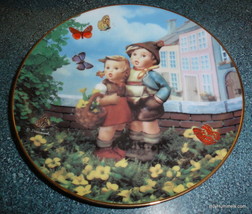 Danbury Mint Plate M.J.Hummel &quot;Surprise&quot; Little Companions - CHRISTMAS GIFT!  - £3.85 GBP