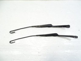 Mercedes R170 SLK320 windshield wiper arms set, 1708200644, 1708200544 - $552.86 MXN