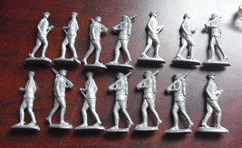 Lot of 14 Vintage 1950s Heavy Thin Toy Soldier Figurines 1 3/4&quot; Tall - £20.46 GBP