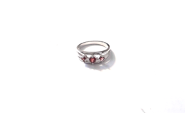 Vintage 925 Sterling Silver Plated Ring w/Ruby Red Stones Size 8 3/4 (16) - £5.51 GBP