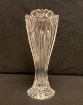 Oneida crystal bud vase Augustina 8&quot; tall clear glass discontinued - £4.74 GBP