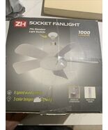 17&quot; Socket Fan Light with Remote and 2 Socket Extenders, White - $618.47 MXN