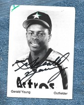 Signed Astros Outfielder Gerald Young B &amp; W, 3 1/2 by 5 inch picture card - £4.64 GBP