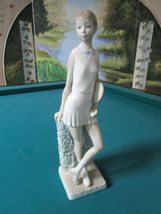 Lladro Spain PorcelainTENNIS Player Girl Standing Up Figurine 13&quot; Original - £78.31 GBP