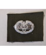 ARMY COMBAT MEDICAL BADGE CLOTH VIETNAM WAR ERA STYLE 2 NOS :KY21-1 - $110.32 MXN