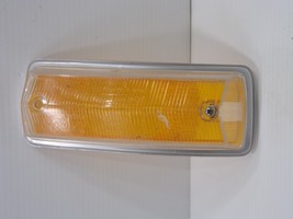 1968 69 70 71 72 Volkswagen Bus Front Turn Signal Lens OEM 22762 R6 - $1,010.77 MXN