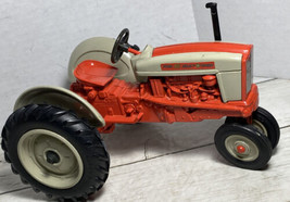 Ford 901 Select Speed Die-Cast Steerable Farm Tractor Made In USA Orange - $26.72